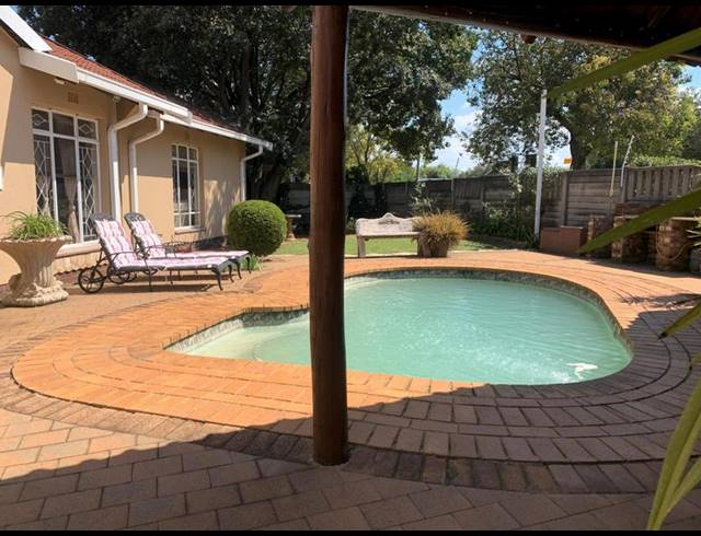 4 BEDROOM HOUSE FOR SALE IN PARKRAND